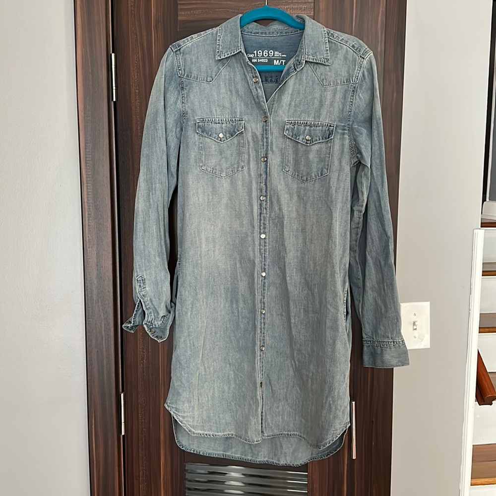 Gap denim jeans shirt dress size Medium Tall